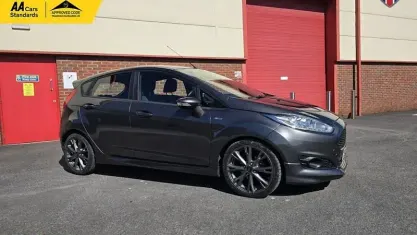 Used Ford Fiesta ST-Line 125 HP (91 kW) 2016 Grey Hatchback