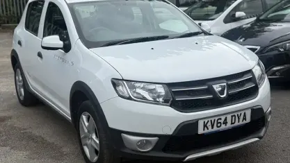 Used Dacia Sandero Lauréate 90 HP (66 kW) 2016 Hatchback