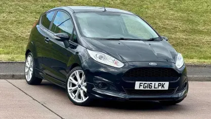 Used Ford Fiesta Zetec 125 HP (91 kW) 2016 Black Hatchback