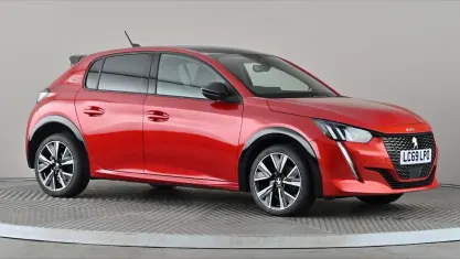 Used Peugeot 208 GT-line 102 HP (75 kW) 2020 Red Hatchback