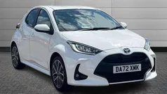 White Used 2022 Toyota Yaris Hybrid Hatchback | £18,201 (Fair price)