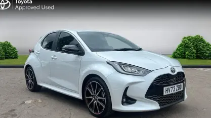 Second-hand Toyota Yaris Hybrid Sport 116 CP (85 kW) 2023 Alb Hatchback