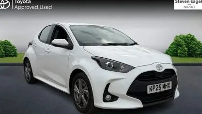 Used Toyota Yaris 116 HP (85 kW) 2025 White Hatchback