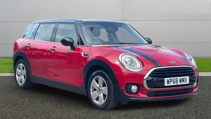 Used Mini Cooper Clubman Classic 136 HP (100 kW) 2018 Red Estate