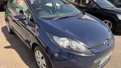 Used Ford Fiesta 70 HP (51 kW) 2012 Blue Hatchback