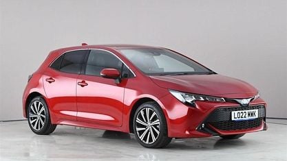 Usado Toyota Corolla Design 122 HP (89 kW) 2022 Vermelho Citadino