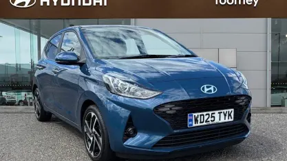 Used Hyundai i10 Premium 63 HP (46 kW) 2025 Blue Hatchback
