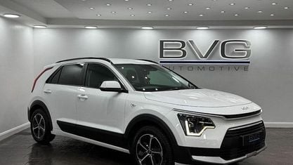 Używany Kia Niro 141 KM (103 kW) 2023 Biały SUV
