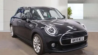 Used Mini Cooper Classic 136 HP (100 kW) 2019 Black Hatchback