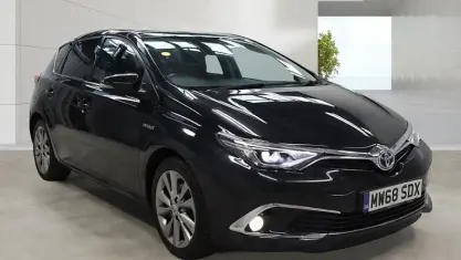 Used Toyota Auris Hybrid 136 HP (100 kW) 2019 Black Hatchback