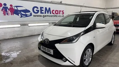 Used 2016 Toyota Aygo x-press Hatchback | £5,935 (Fair price)