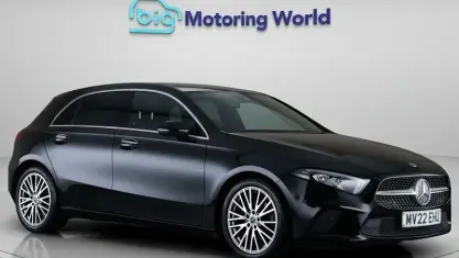 Begagnad Mercedes A180 Executive 136 HK (100 kW) 2022 Svart Halvkombi