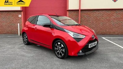 Used Toyota Aygo Trend 72 HP (52 kW) 2020 Red Hatchback