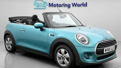 Usado Mini Cooper Cabriolet Classic 136 HP (100 kW) 2019 Turquesa Cabrios