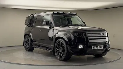 Used Land Rover Defender HSE Dynamic 249 HP (183 kW) 2025 Estate