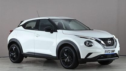 Używany Nissan Juke Acenta 114 KM (83 kW) 2023 Biały SUV