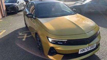 Used 2025 Vauxhall Astra Ultimate Hatchback | £17,299 (Good price)