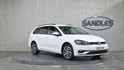 Used VW Golf VII Match 116 HP (85 kW) 2019 White Estate