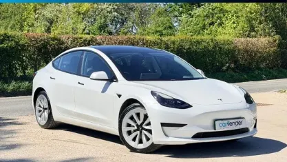 Usado Tesla Model 3 Standard Range 180 kW (245 HP) 2021 Sedan