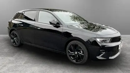 Begagnad Vauxhall Astra 131 HK (96 kW) 2026 Halvkombi