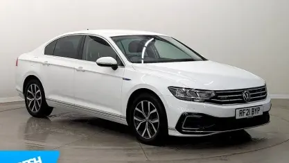 Begagnad VW Passat GTE 218 HK (160 kW) 2021 Vit Sedan
