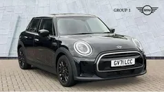Black Used 2022 Mini Cooper Classic Hatchback | £17,995 (Fair price)