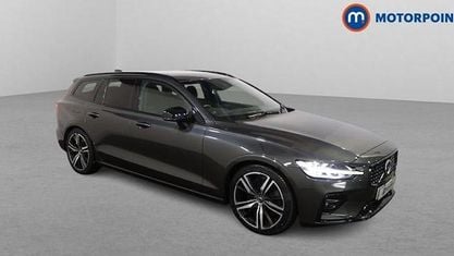 Usado Volvo V60 R-Design 299 HP (219 kW) 2021 Cinzento Carrinha