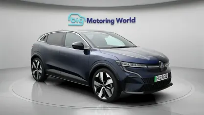 Used Renault Megane E-Tech Techno 161 kW (220 HP) 2023 Blue/black Hatchback