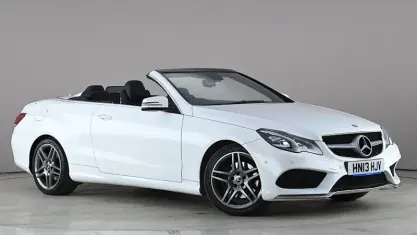 Usado Mercedes E220 AMG 170 HP (125 kW) 2013 Branco Cabrios