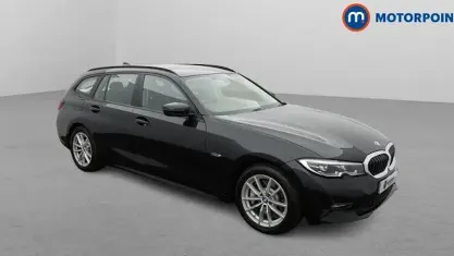 Begagnad BMW 330e 292 HK (214 kW) 2022 Svart Kombi