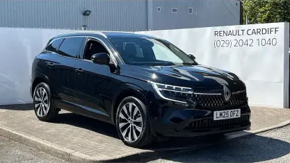 Used Renault Austral Techno 200 HP (147 kW) 2025 Metallic diamond black SUV