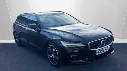 Used Volvo V60 R-Design Pro 150 HP (110 kW) 2019 Black Estate