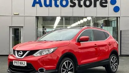 Used Nissan Qashqai Tekna 131 HP (96 kW) 2016 Red SUV