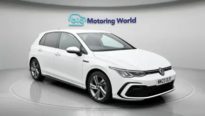 Used VW Golf VIII R-line 150 HP (110 kW) 2023 White Hatchback
