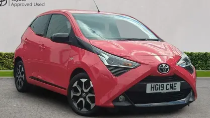 Used Toyota Aygo Trend 72 HP (52 kW) 2019 Red Hatchback