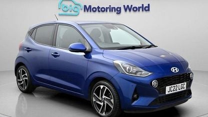 Gebraucht Hyundai i10 Premium 84 PS (61 kW) 2022 Blau Kleinwagen
