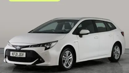 Used Toyota Corolla 122 HP (89 kW) 2021 White Estate