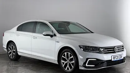 White Used 2021 VW Passat GTE Sedan | £13,200 (Good price)