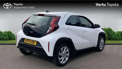 Used Toyota Aygo X PURE 72 HP (52 kW) 2024 SUV