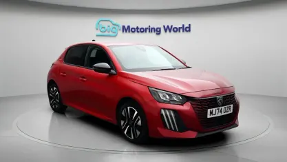 Used Peugeot 208 Allure 101 HP (74 kW) 2024 Red Hatchback