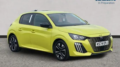 Used Peugeot 208 Allure 101 HP (74 kW) 2026 Yellow Hatchback
