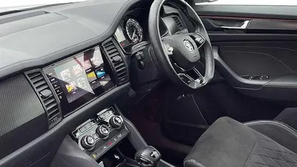 Used 2024 Skoda Kodiaq SportLine SUV | £28,636 (Fair price)