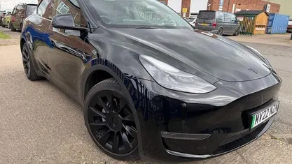 Used Tesla Model Y Long Range AWD 286 kW (389 HP) 2025 SUV