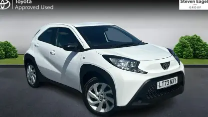 Used Toyota Aygo X PURE 72 HP (52 kW) 2024 White SUV