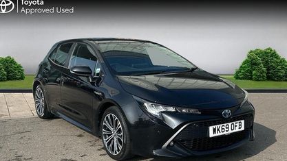 Second-hand Toyota Corolla Design 122 CP (89 kW) 2022 Hatchback