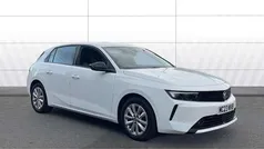 White Used 2023 Vauxhall Astra Design Edition Hatchback | £16,988 (Good price)