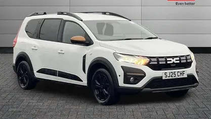 Used Dacia Jogger Extreme 141 HP (103 kW) 2025 MPV