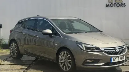 Used Vauxhall Astra Elite 150 HP (110 kW) 2017 Grey Hatchback