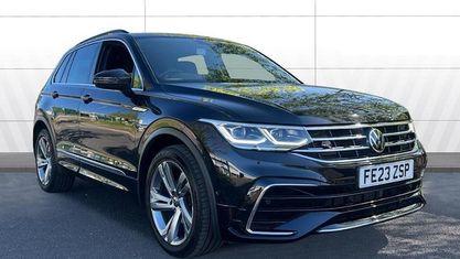 Usado VW Tiguan R-line Edition 150 HP (110 kW) 2023 Preto SUV
