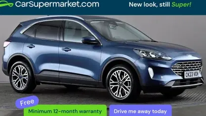 Begagnad Ford Kuga Titanium 150 HK (110 kW) 2023 Blå SUV